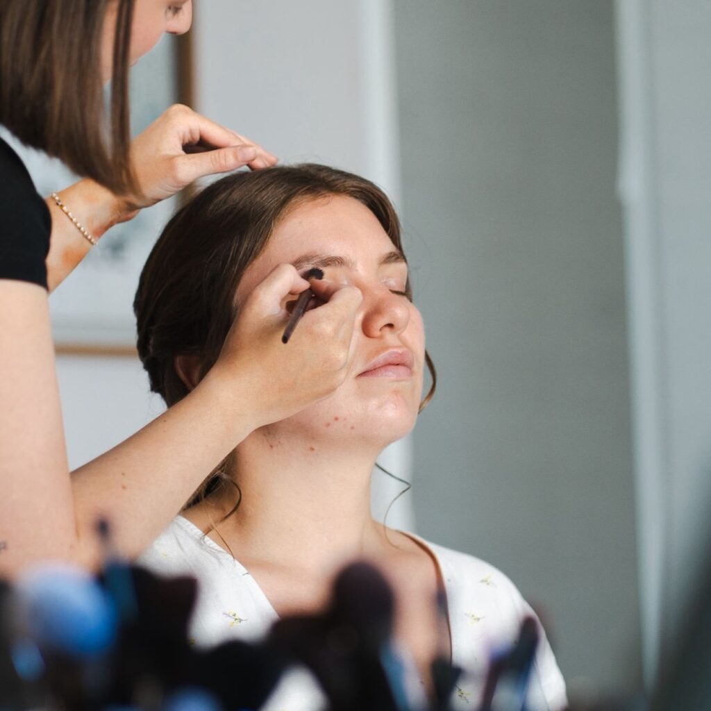 Maquillage pour une marié - Maquillage réalisé par la makeup artiste manonh mua , basé en Normandie et alentours.